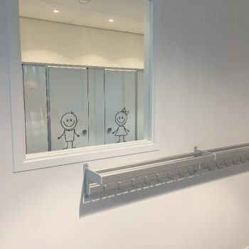 Hermeta schoolinterieur garderobe en toilets